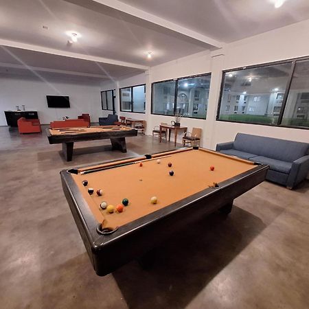 The Hotel Orange Bagian luar foto