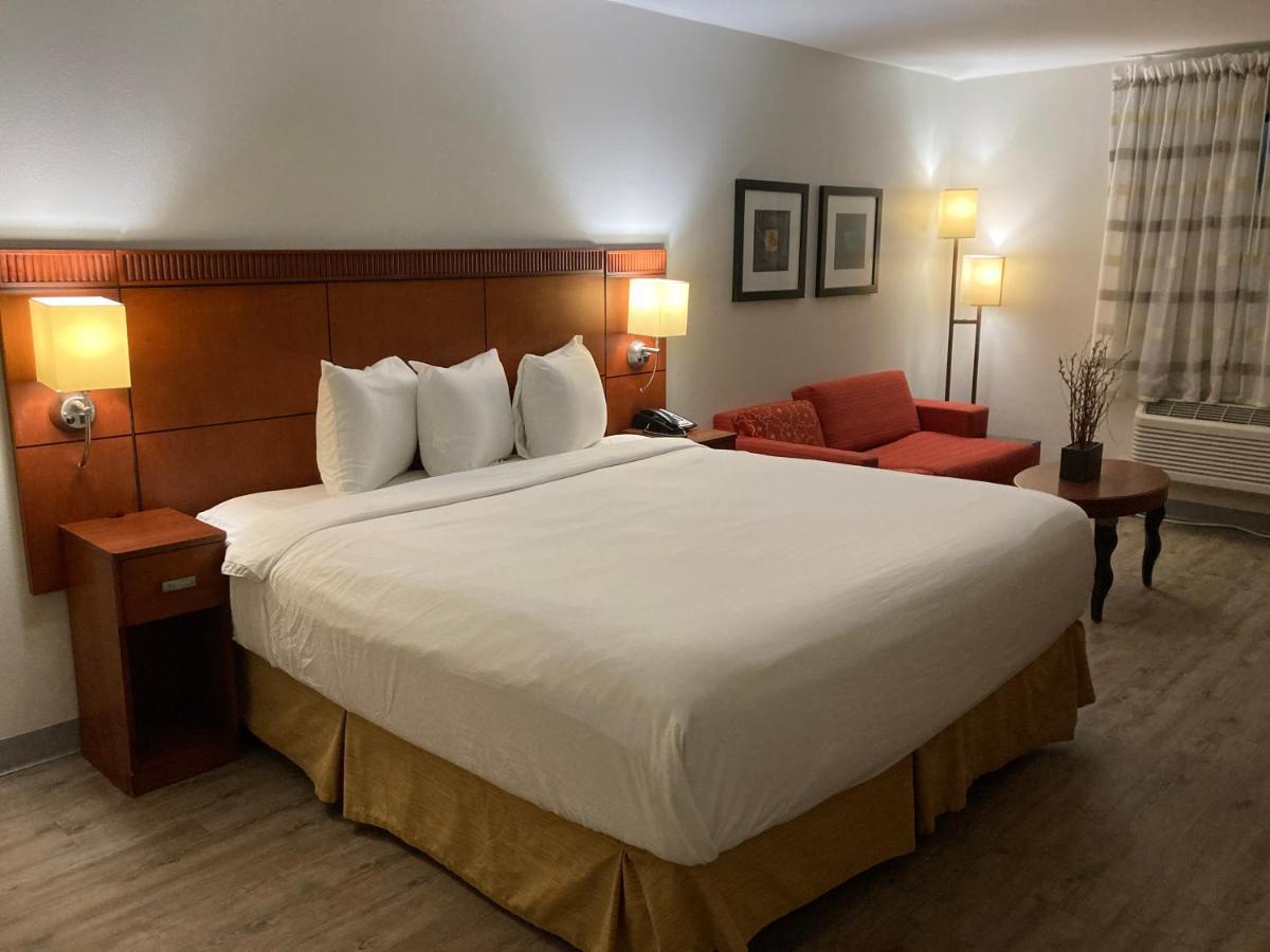 The Hotel Orange Bagian luar foto